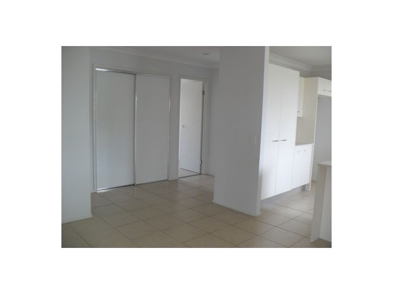 25 Earl St Vincent Circuit, Eli Waters QLD 4655