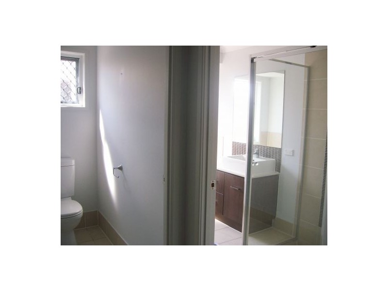 25 Earl St Vincent Circuit, Eli Waters QLD 4655