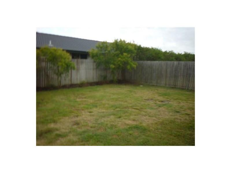 25 Earl St Vincent Circuit, Eli Waters QLD 4655