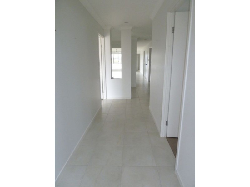 6 Clearwater Cres, Toogoom QLD 4655