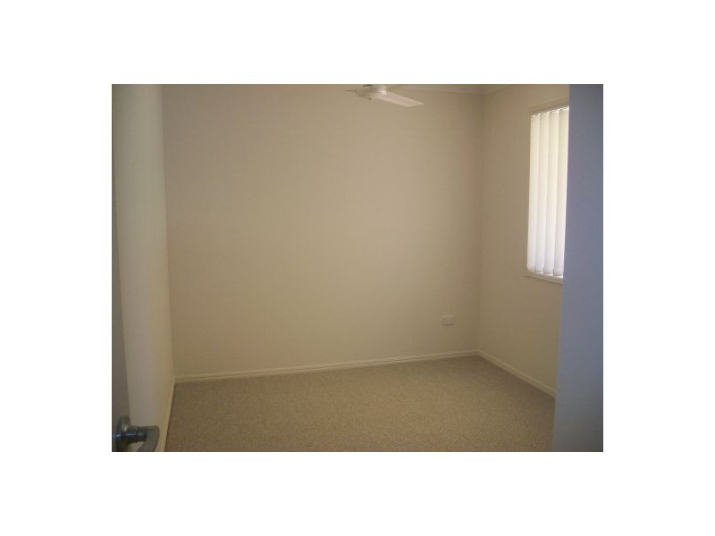 10 Jewel Court, Urangan QLD 4655