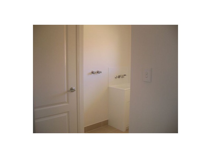 10 Jewel Court, Urangan QLD 4655