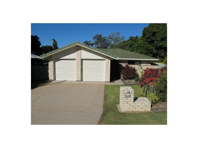 32 Bideford Street, Torquay QLD 4655