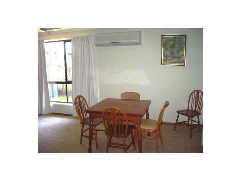 32 Bideford Street, Torquay QLD 4655