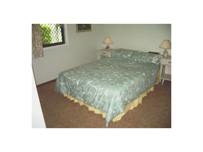 32 Bideford Street, Torquay QLD 4655