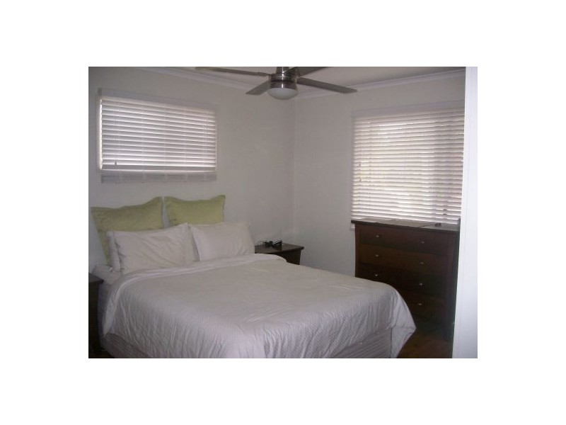 4 Beckwith Street, Torquay QLD 4655