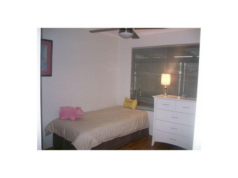 4 Beckwith Street, Torquay QLD 4655