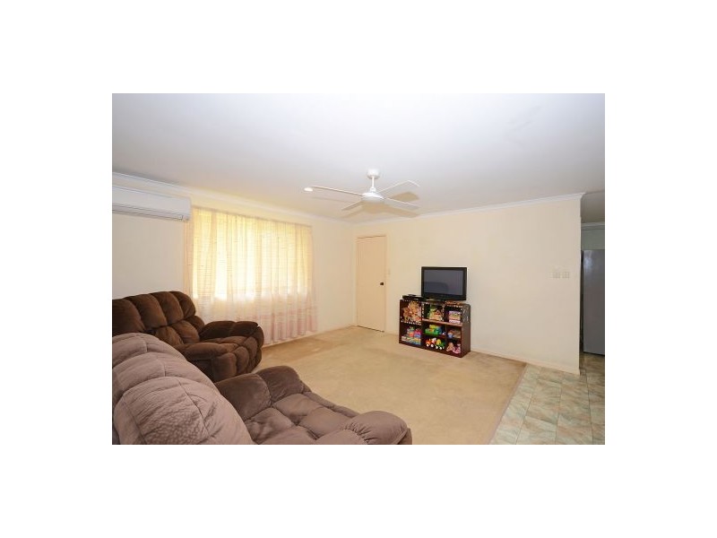 6 Twolyn Street, Urangan QLD 4655