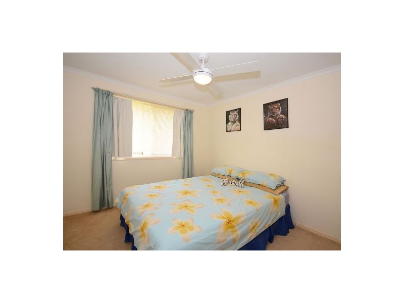 6 Twolyn Street, Urangan QLD 4655