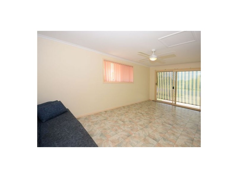 6 Twolyn Street, Urangan QLD 4655