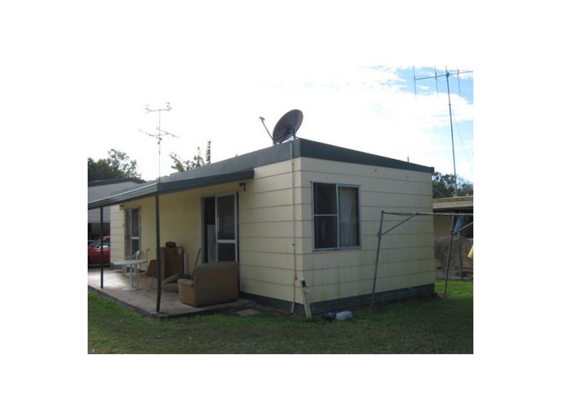 2/572 Esplanade, Urangan QLD 4655