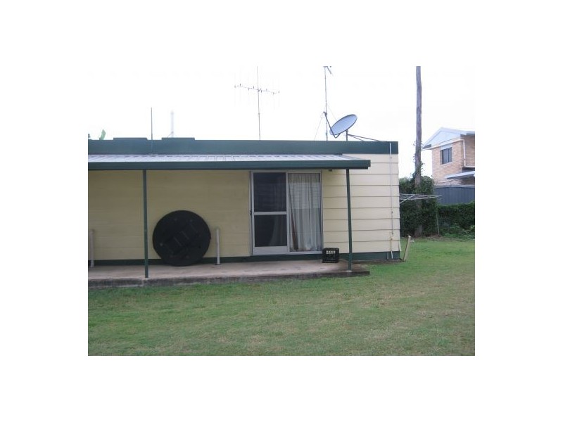 2/572 Esplanade, Urangan QLD 4655