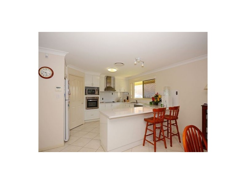 5 Adam Court, Urangan QLD 4655