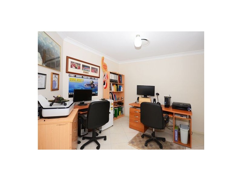 5 Adam Court, Urangan QLD 4655