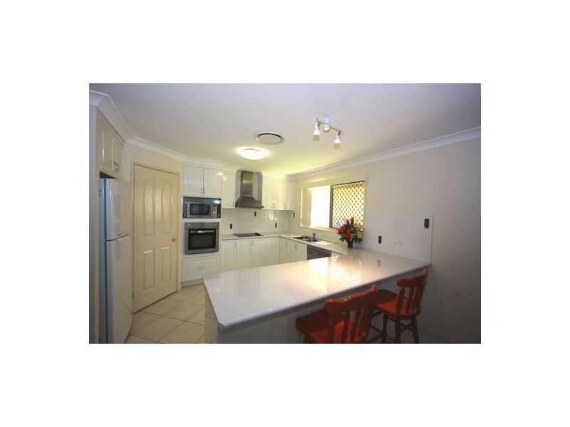 5 Adam Court, Urangan QLD 4655