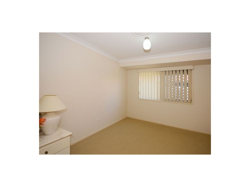 5 Adam Court, Urangan QLD 4655