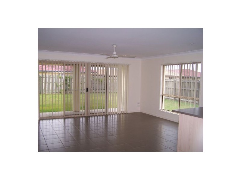 30 Bounty Circuit, Eli Waters QLD 4655