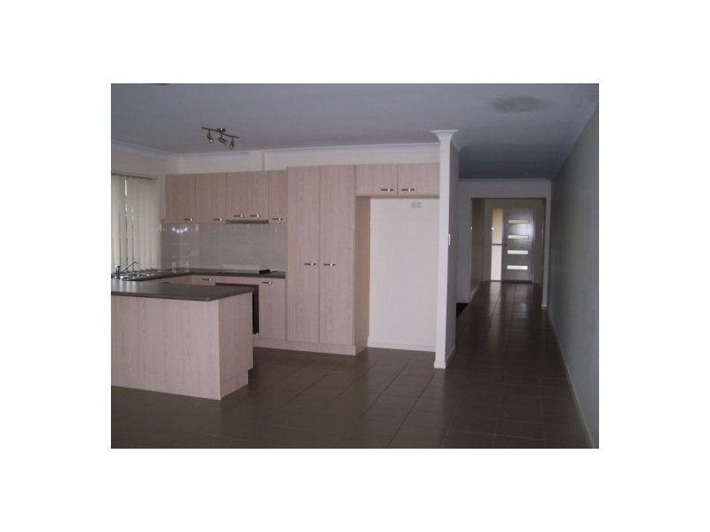 30 Bounty Circuit, Eli Waters QLD 4655