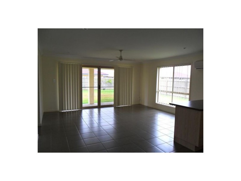 30 Bounty Circuit, Eli Waters QLD 4655