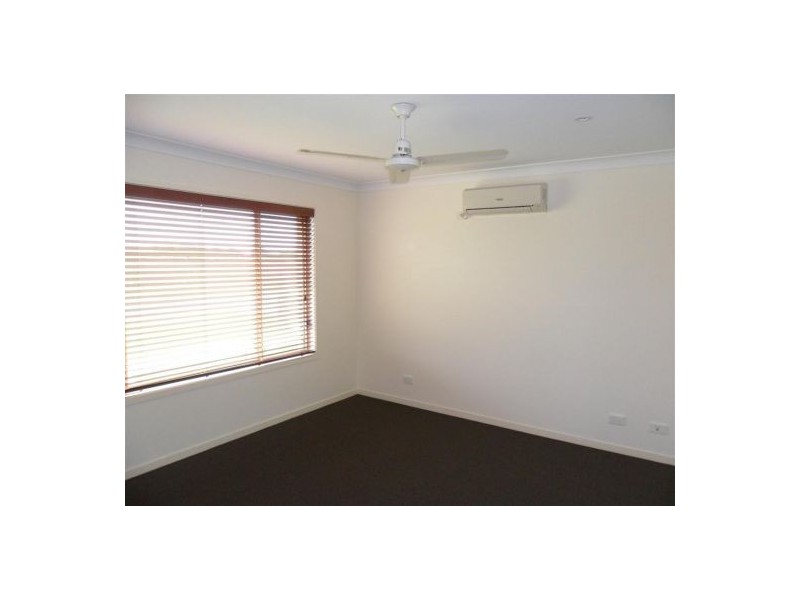 30 Bounty Circuit, Eli Waters QLD 4655