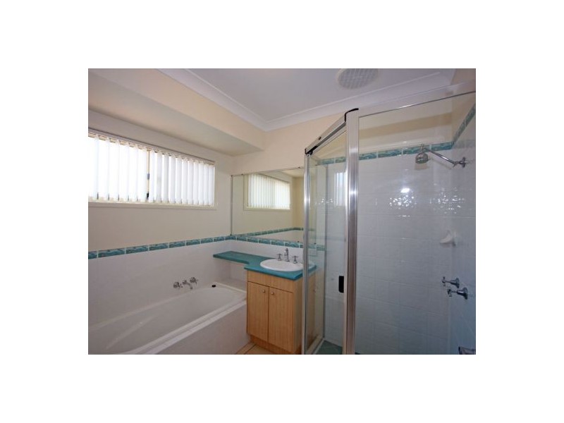 3 Adam Court, Urangan QLD 4655