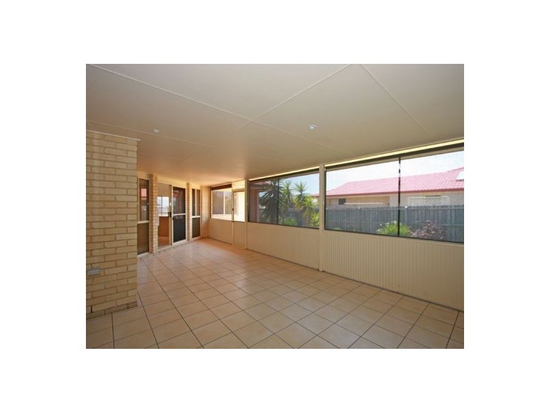 3 Adam Court, Urangan QLD 4655