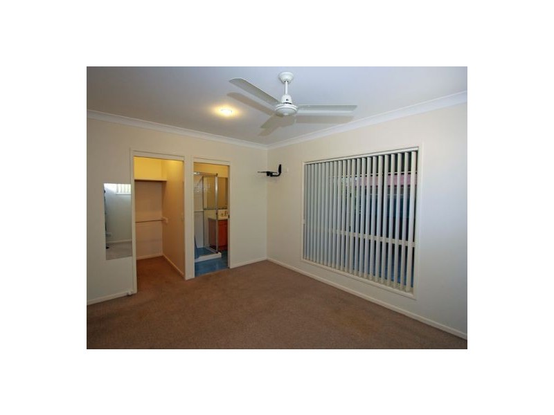 3 Adam Court, Urangan QLD 4655