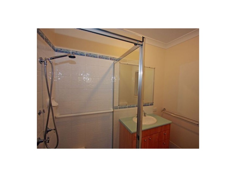 3 Adam Court, Urangan QLD 4655