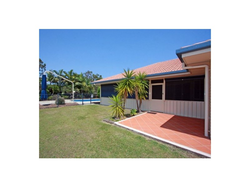 3 Adam Court, Urangan QLD 4655