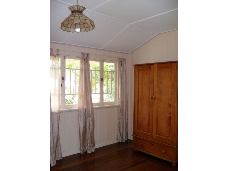 6 Down Street, Scarness QLD 4655