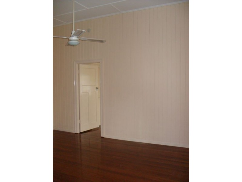 6 Down Street, Scarness QLD 4655