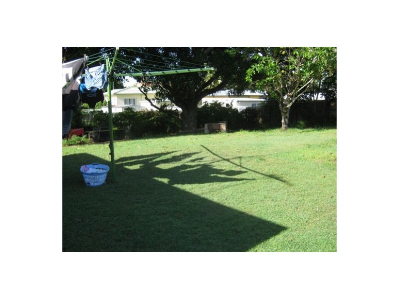 6 Down Street, Scarness QLD 4655