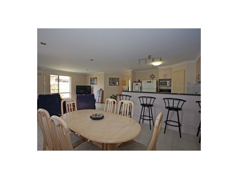 112 Exeter Street, Torquay QLD 4655