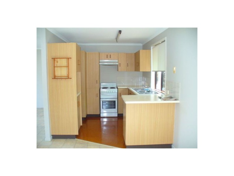 33 Ocean Street, Torquay QLD 4655