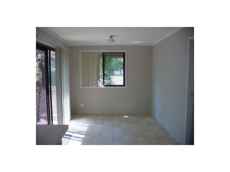 33 Ocean Street, Torquay QLD 4655