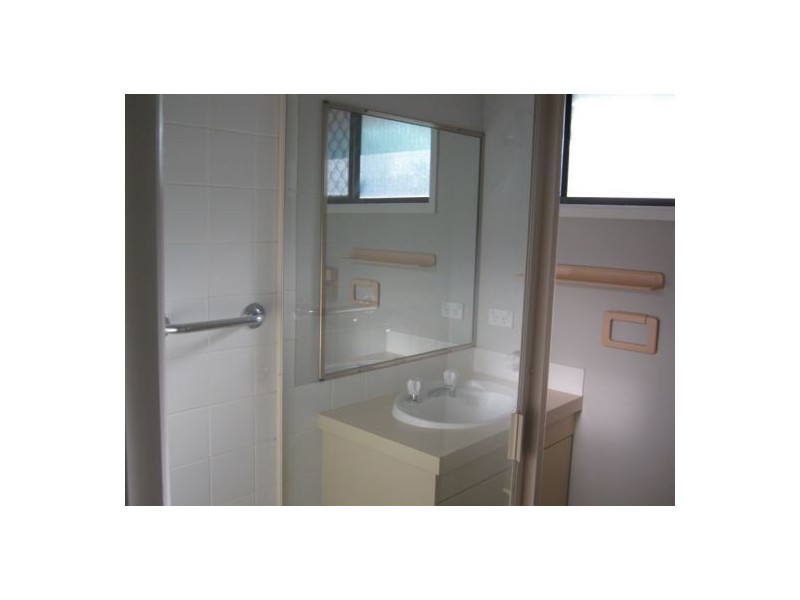 33 Ocean Street, Torquay QLD 4655