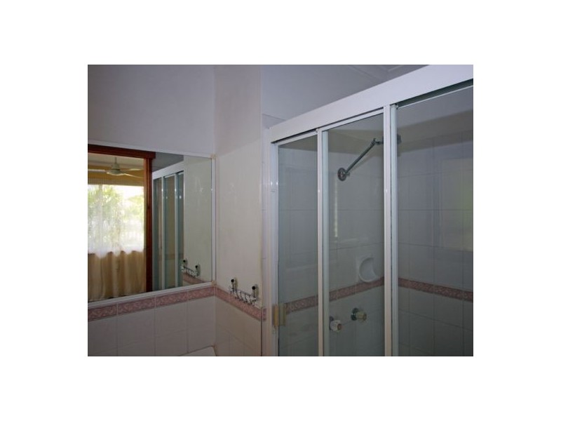 2 Meledie Avenue, Kawungan QLD 4655