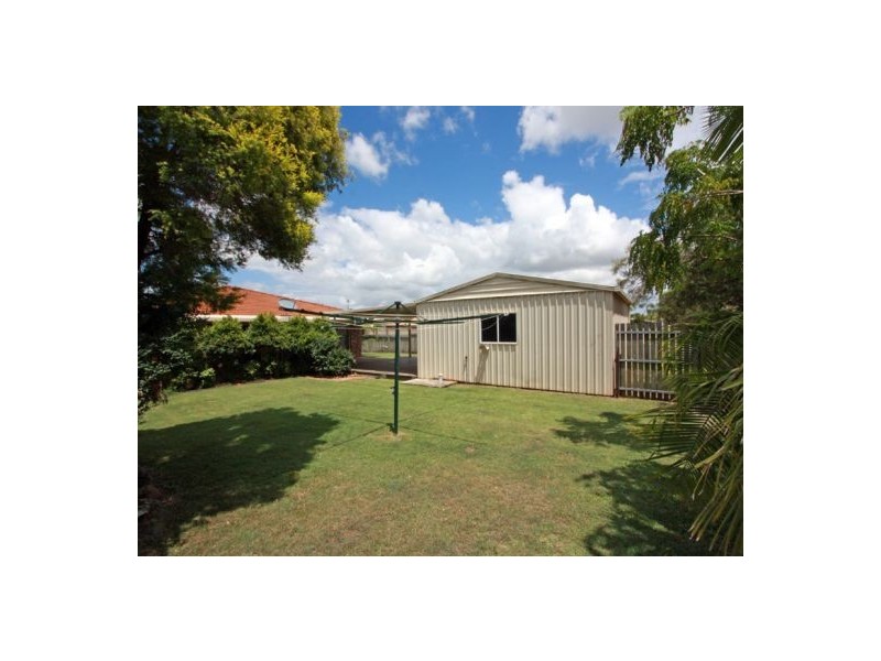 2 Meledie Avenue, Kawungan QLD 4655