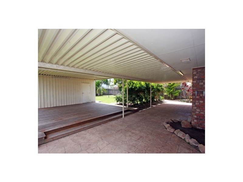 2 Meledie Avenue, Kawungan QLD 4655