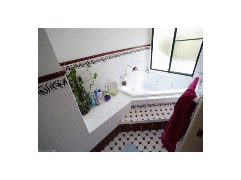 3  Howea Court, Dundowran Beach QLD 4655