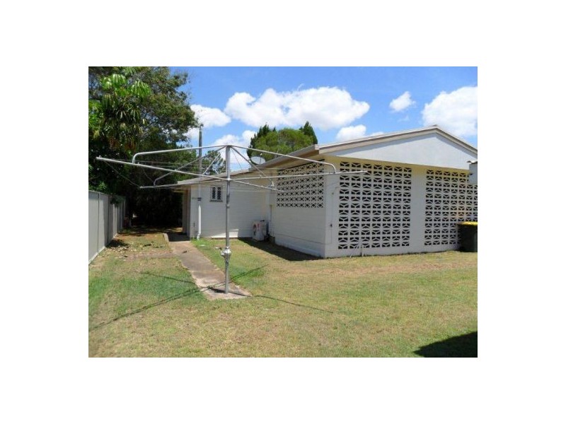 4 Brown Street, Torquay QLD 4655