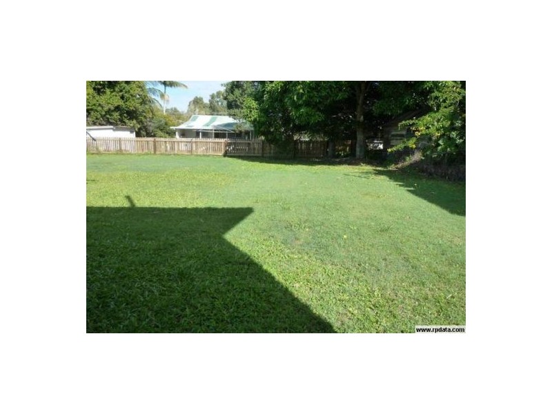 220 Esplanade, Pialba QLD 4655