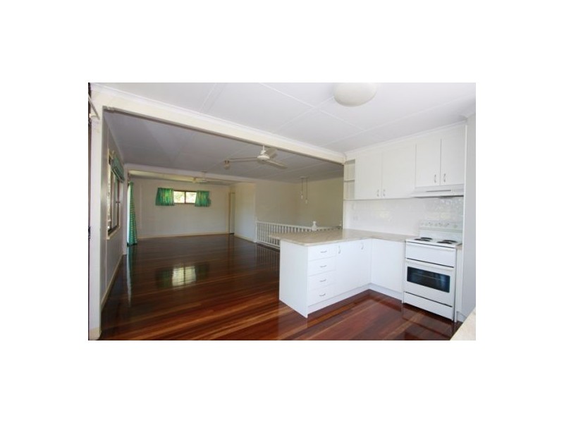 661 Esplanade, Urangan QLD 4655