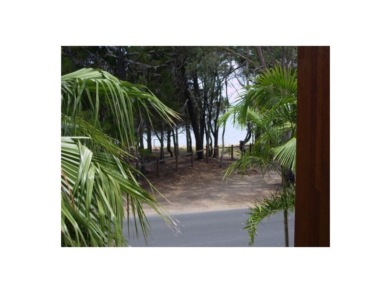 661 Esplanade, Urangan QLD 4655