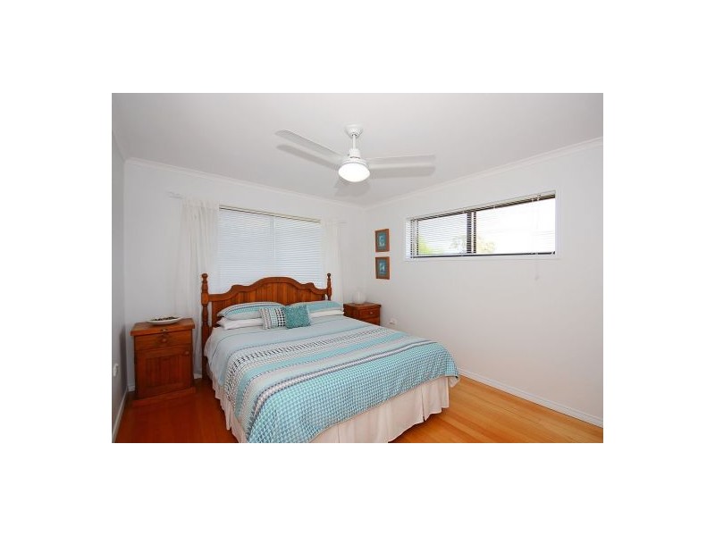 55 John St, Scarness QLD 4655