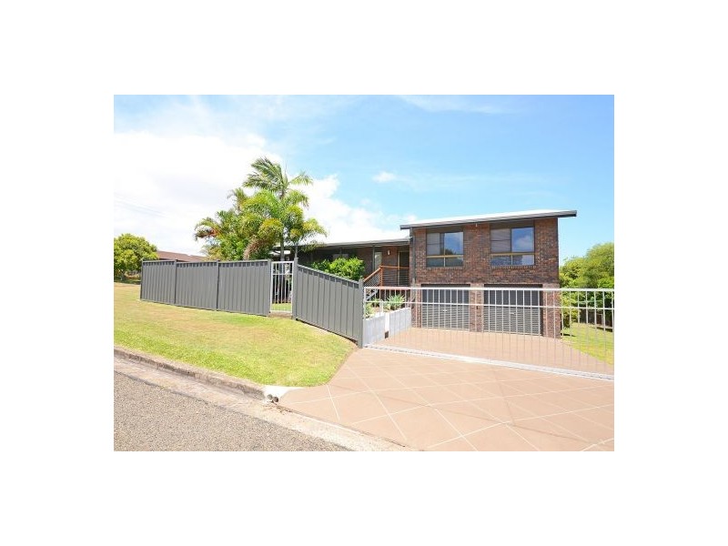 55 John St, Scarness QLD 4655