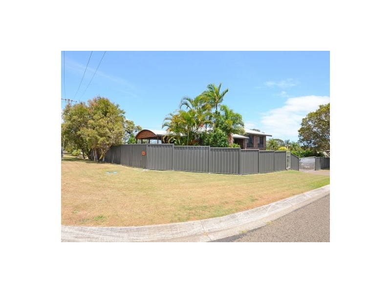 55 John St, Scarness QLD 4655