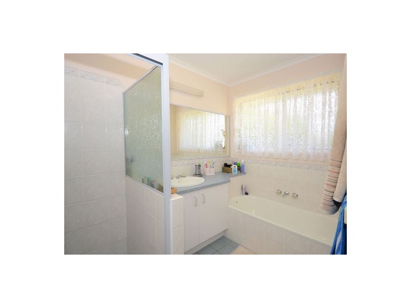 101 North Street, Point Vernon QLD 4655