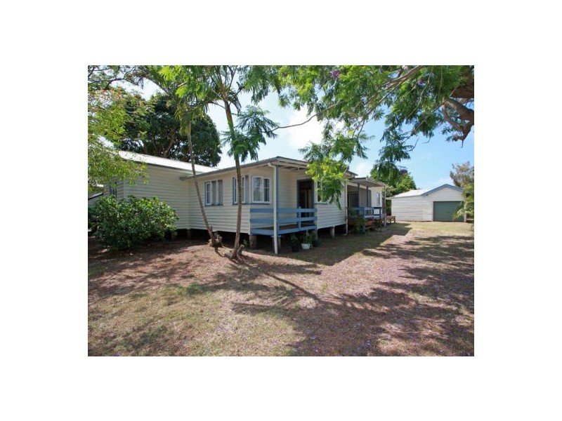 110 Cunningham Street, Urangan QLD 4655