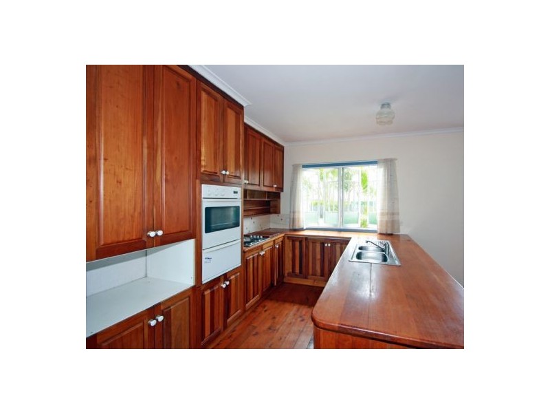 110 Cunningham Street, Urangan QLD 4655